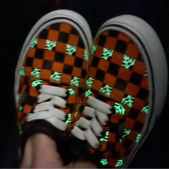 VANS KIDS GLOW CHECKERBOARD WEB AUTHENTIC ELASTIC LACE Size 1 Big Kids Halloween - Picture 16 of 16